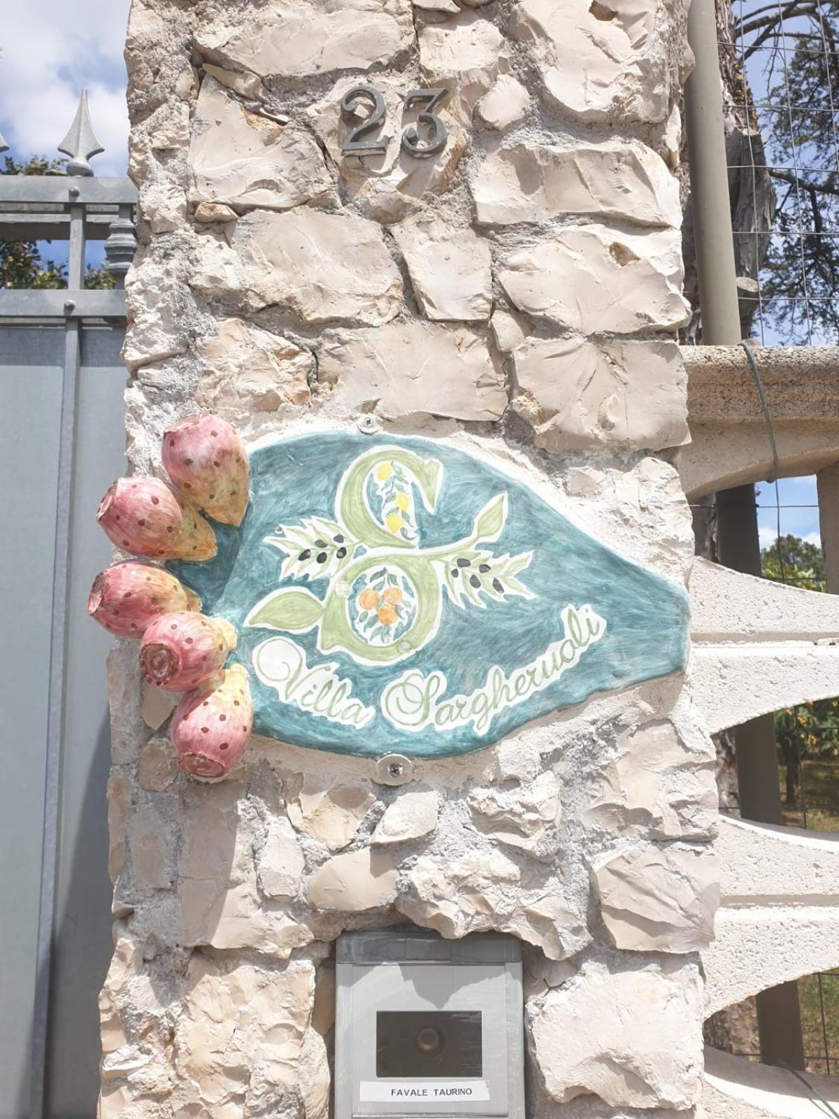 מונטרוני די לצ'ה Villa Sargheruoli מראה חיצוני תמונה