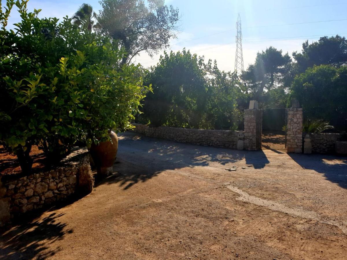 מונטרוני די לצ'ה Villa Sargheruoli מראה חיצוני תמונה