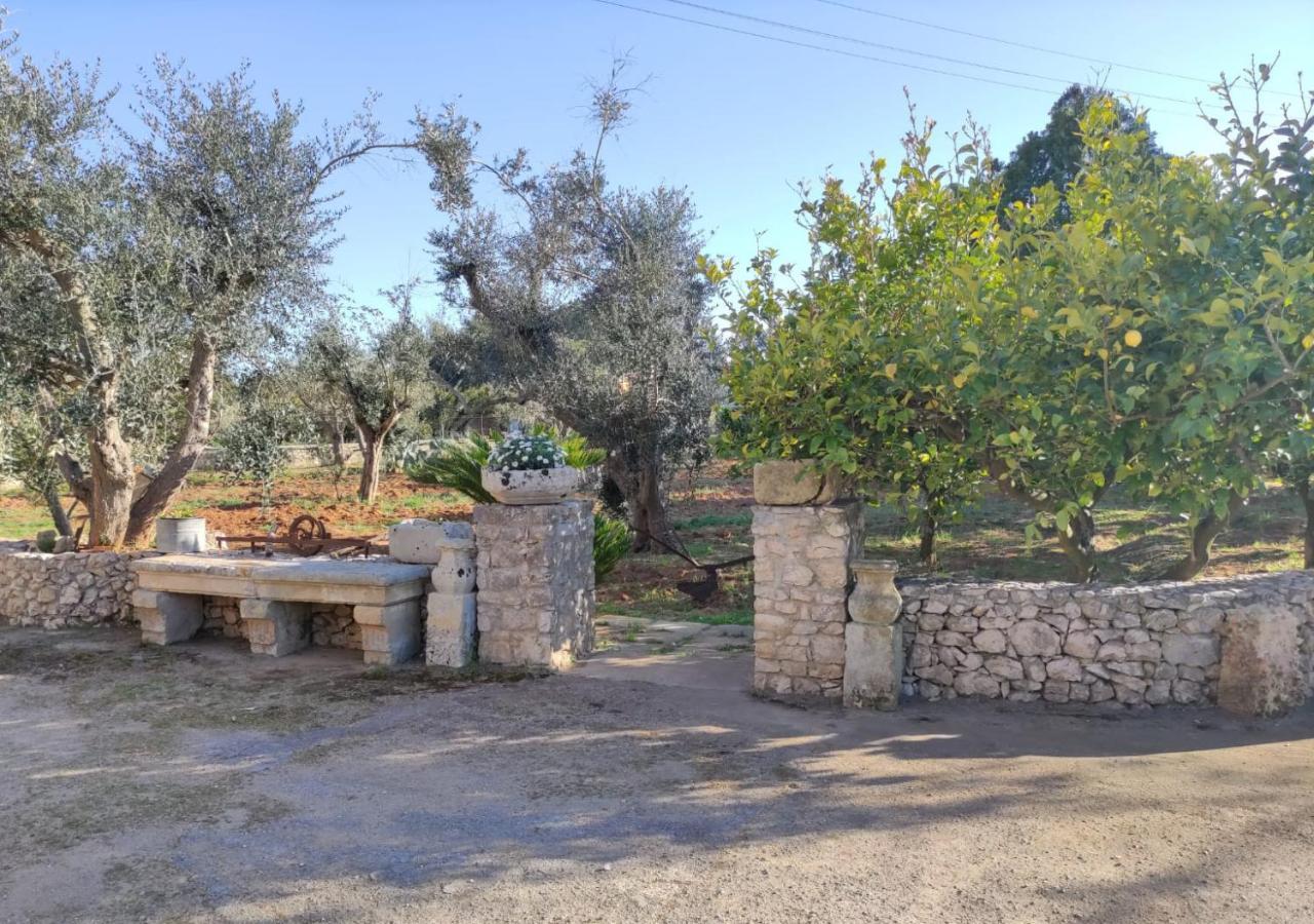 מונטרוני די לצ'ה Villa Sargheruoli מראה חיצוני תמונה