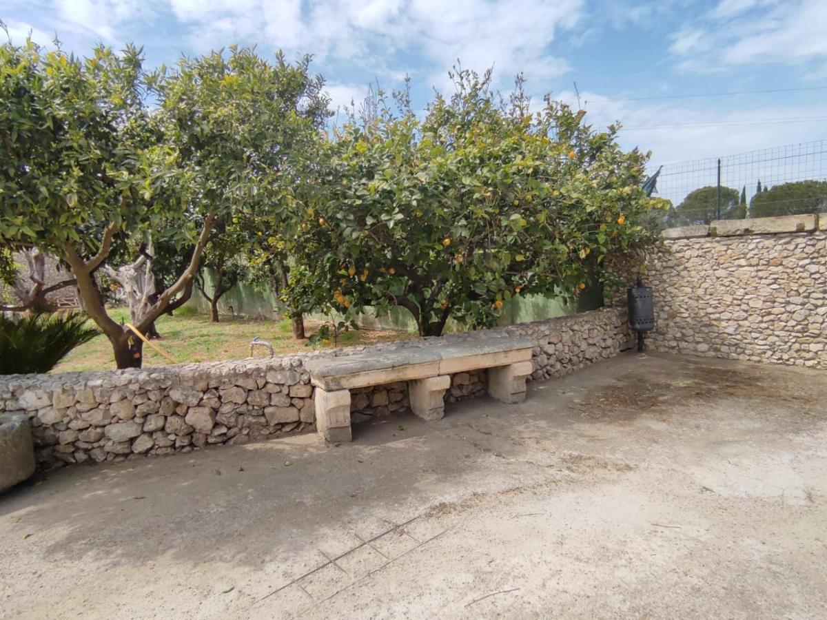 מונטרוני די לצ'ה Villa Sargheruoli מראה חיצוני תמונה