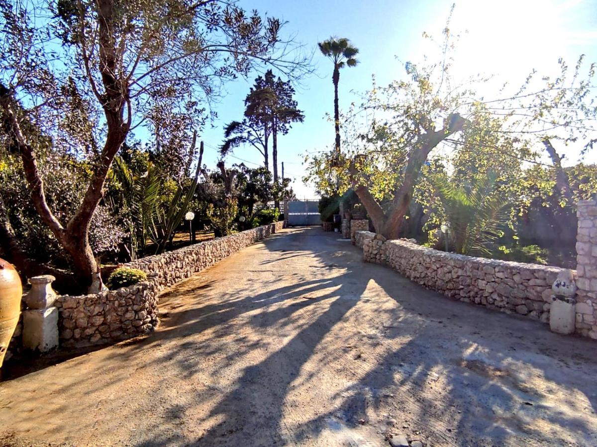 מונטרוני די לצ'ה Villa Sargheruoli מראה חיצוני תמונה
