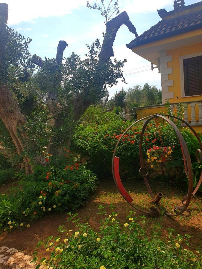 מונטרוני די לצ'ה Villa Sargheruoli מראה חיצוני תמונה
