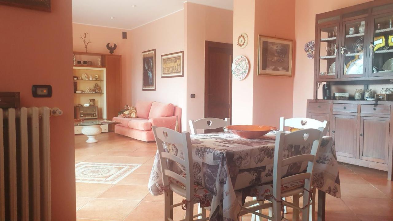 מונטרוני די לצ'ה Villa Sargheruoli מראה חיצוני תמונה