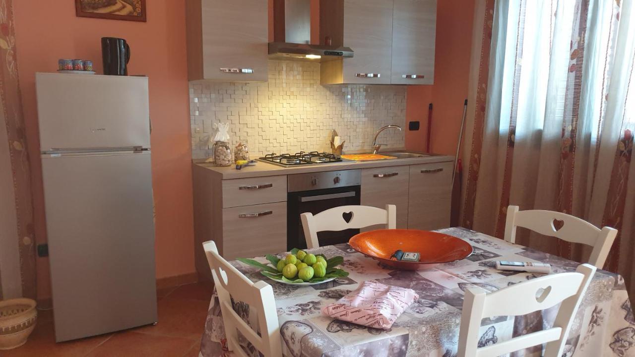 מונטרוני די לצ'ה Villa Sargheruoli מראה חיצוני תמונה